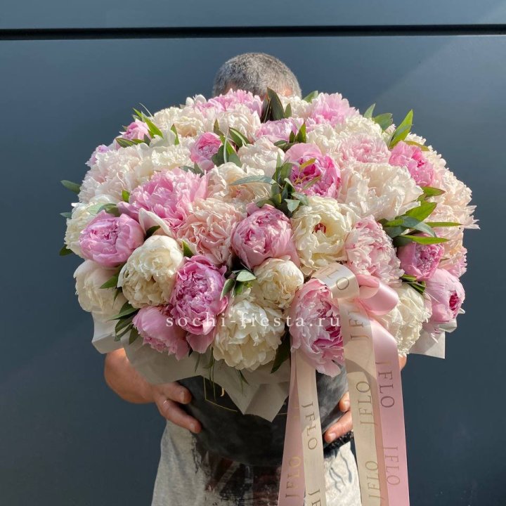 51 пионов в боксе в Рыбинске