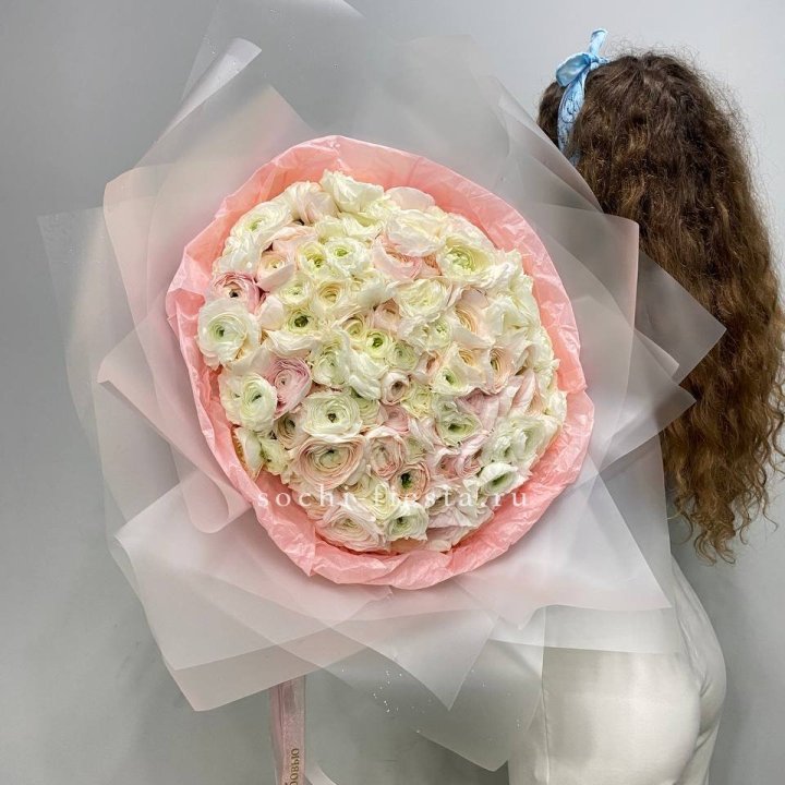 113 ранункулюсов  в Рыбинске