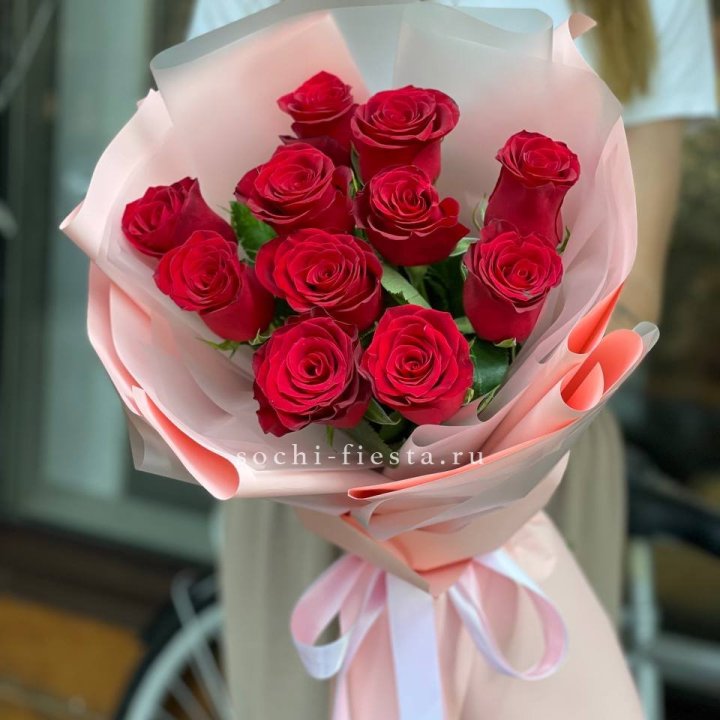 Букет красных роз "Мадам ред" в Рыбинске