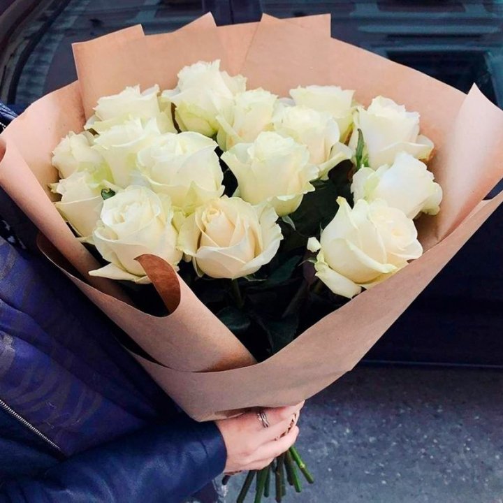 15 белых роз "Крафт" в Рыбинске