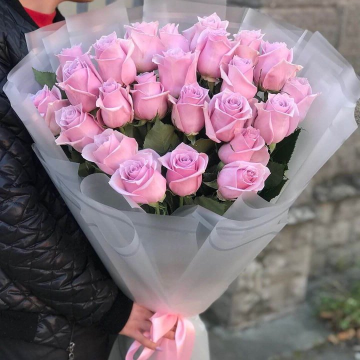 25 высоких розовых роз в Рыбинске