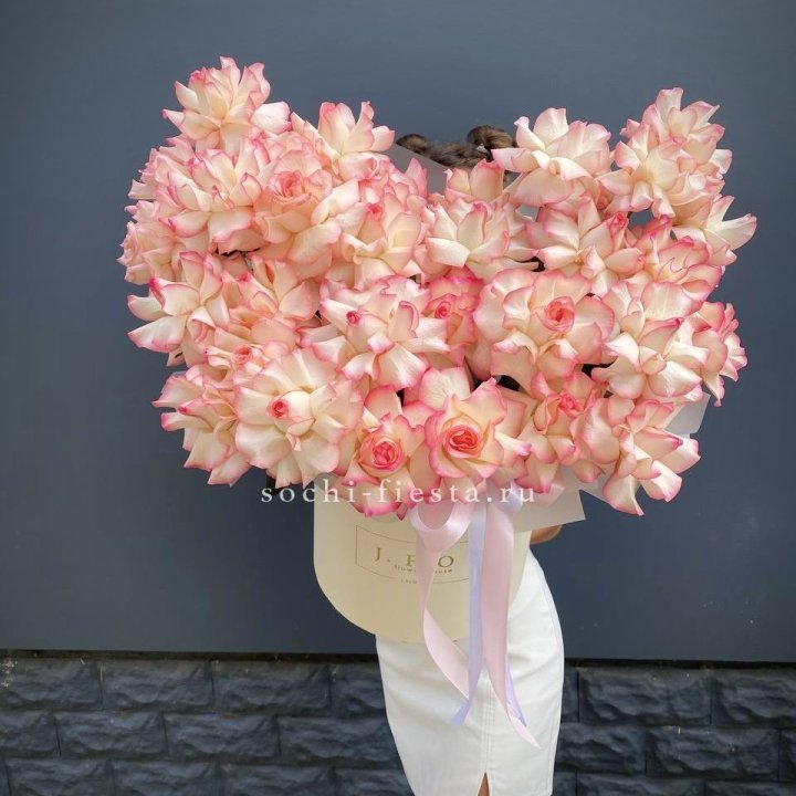 31 французская роза Джумилия в боксе в Рыбинске