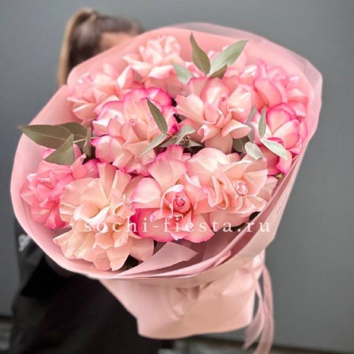 Нежно- розовые французские розы Венди в Рыбинске