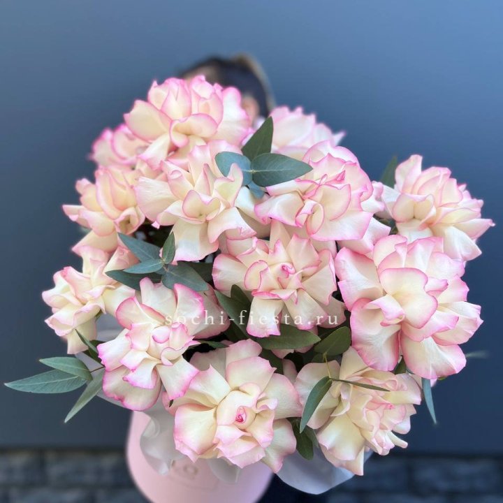 15 Французских роз Джумилия в боксе в Рыбинске