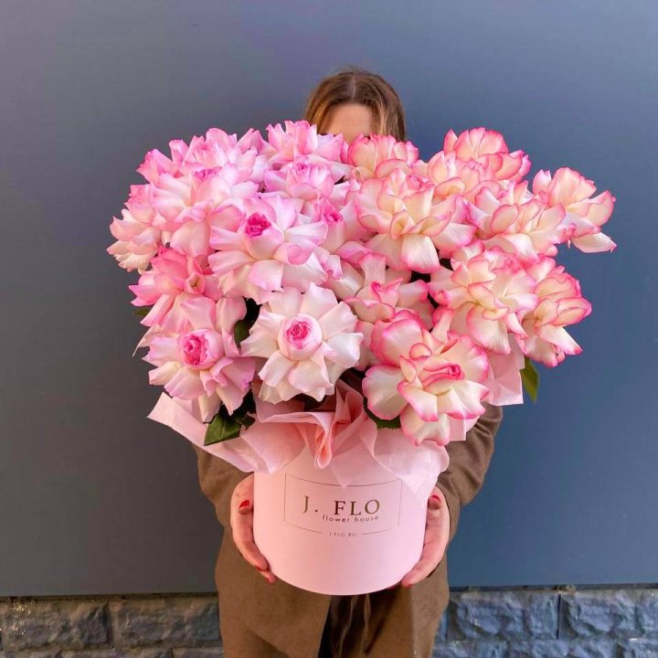 25 Французских роз микс в боксе в Рыбинске