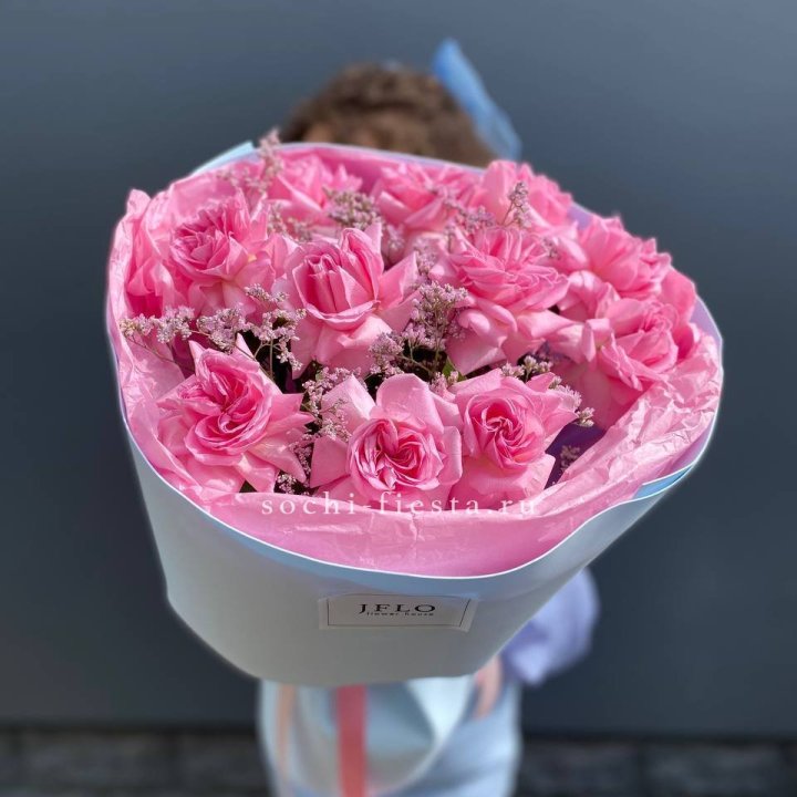 Букет французских розовых роз  в Рыбинске