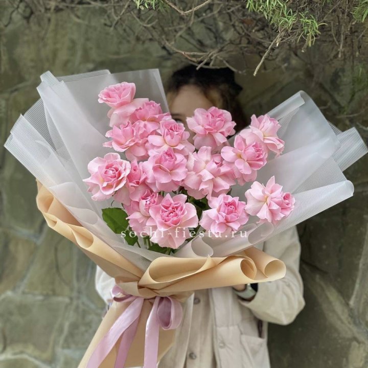 Букет из 15 французских роз Пинк дрим в Рыбинске