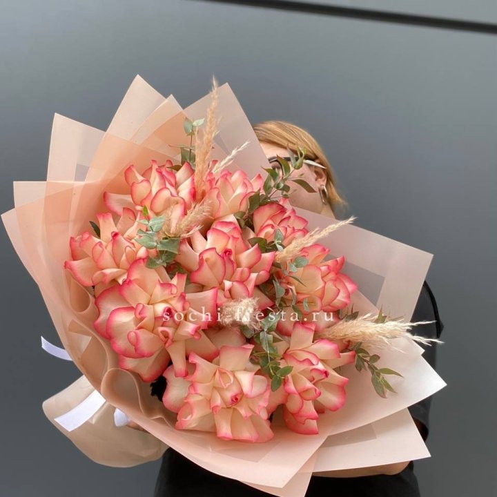 9 Французских роз Джумилия  в Рыбинске