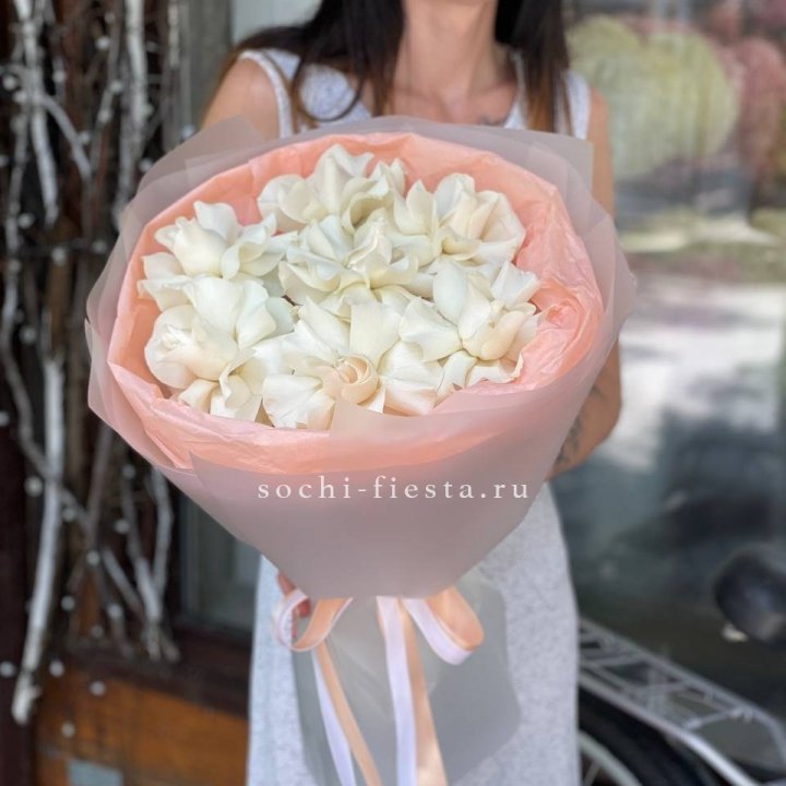 7 Белых французских роз в Рыбинске