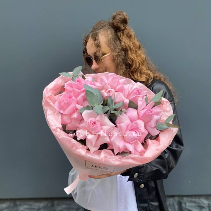 7 розовых роз в Рыбинске