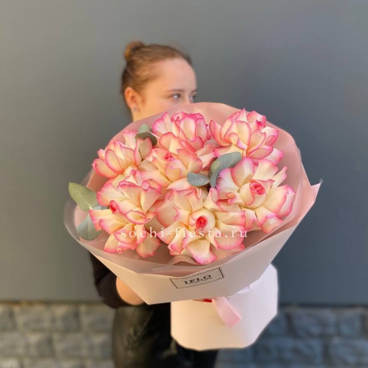 7 французских роз Джумилия в Рыбинске