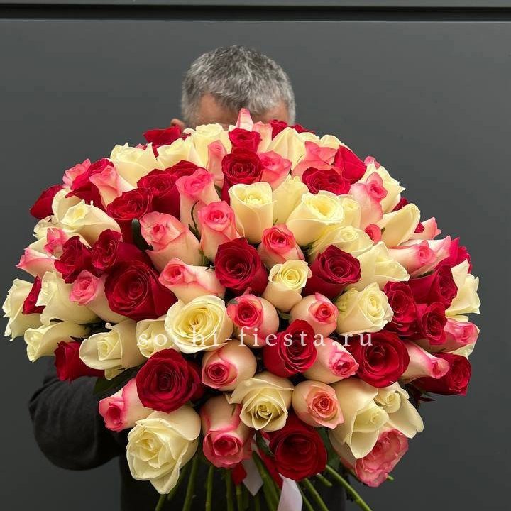 101 разноцветная роза "Джули" в Рыбинске
