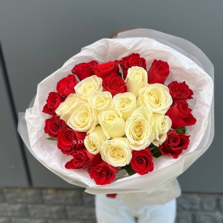 27 роз микс в Рыбинске