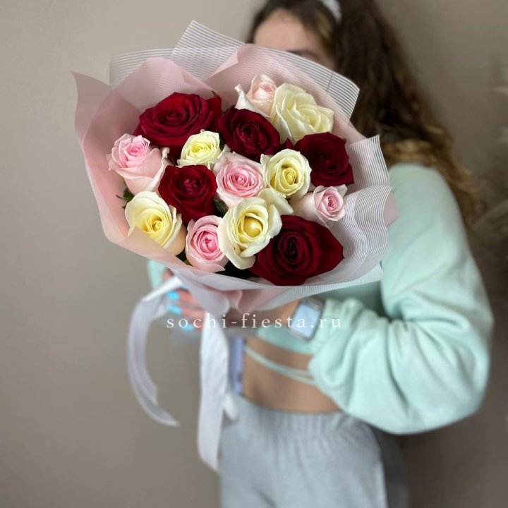 15 роз "Карусель" в Рыбинске