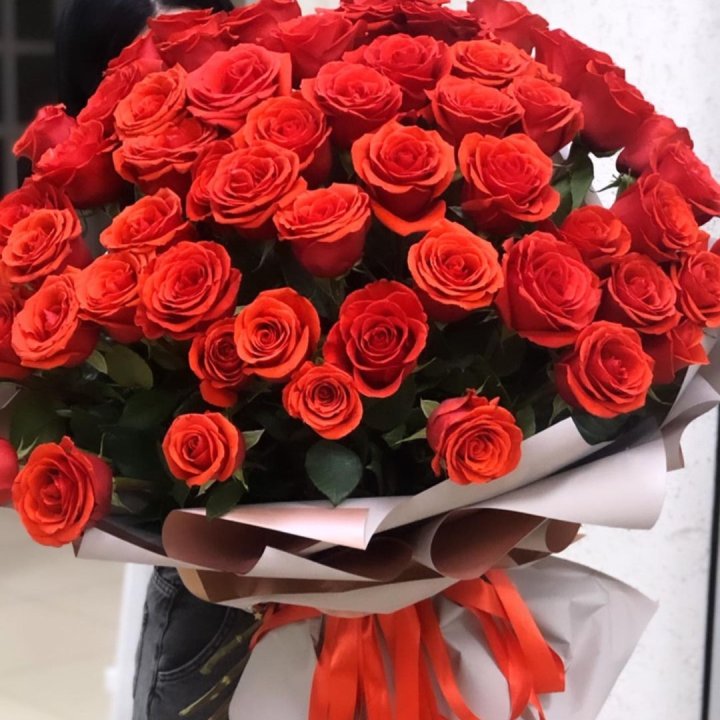 Букет высоких эквадорских роз  в Рыбинске