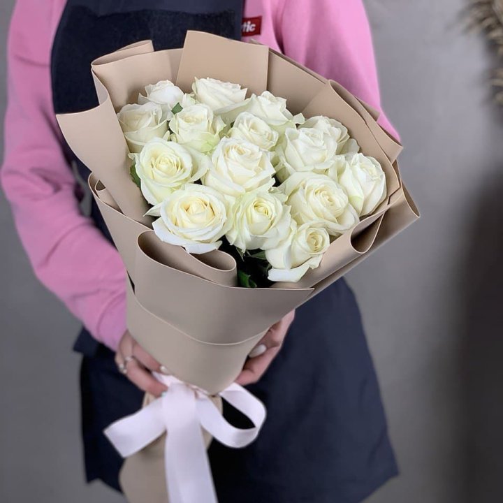 15 белых роз миракли в Рыбинске