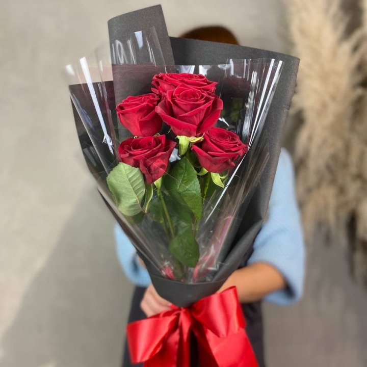 5 роз ред наоми в Рыбинске
