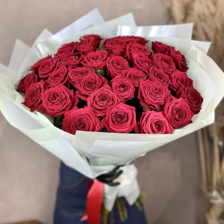 37 красных роз в Рыбинске