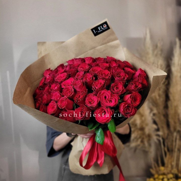 63 красных роз вайт в Рыбинске