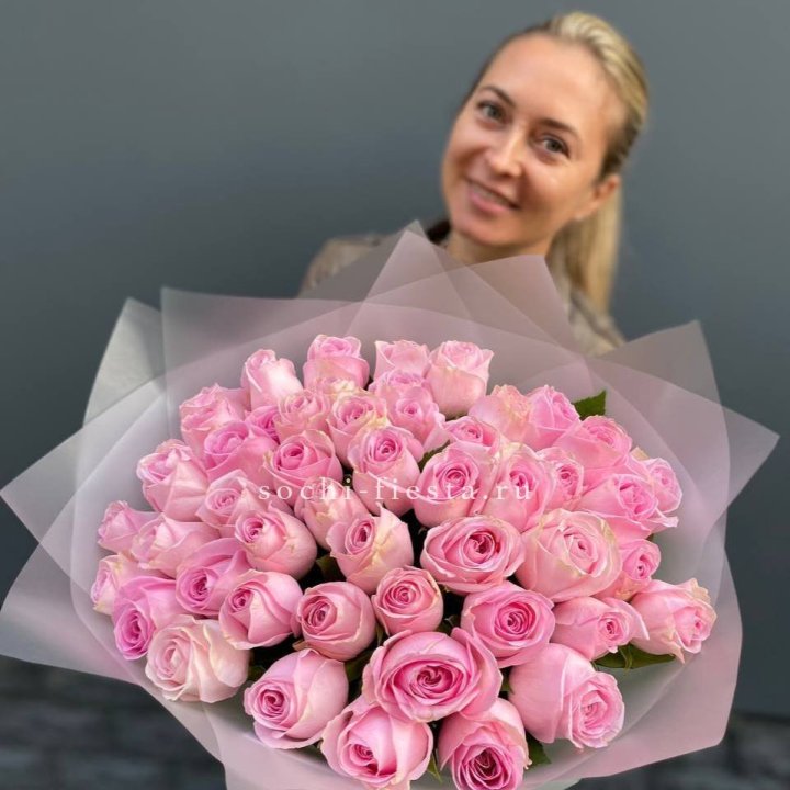 51 розовая роза в Рыбинске