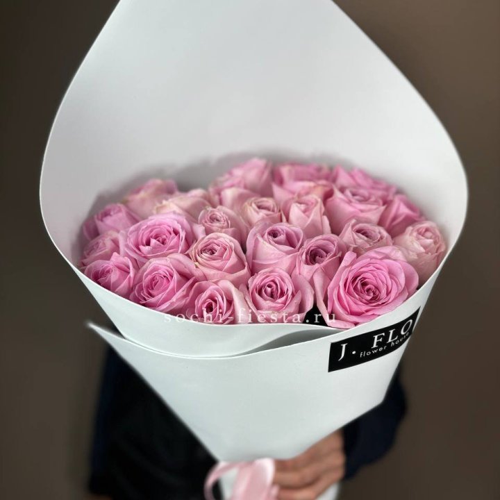 25 розовых роз в Рыбинске