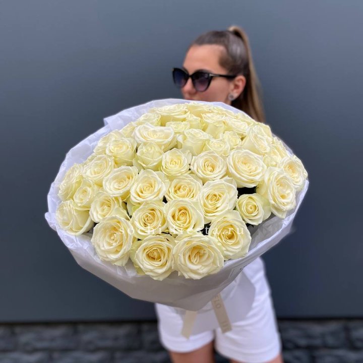 51 белая роза  в Рыбинске