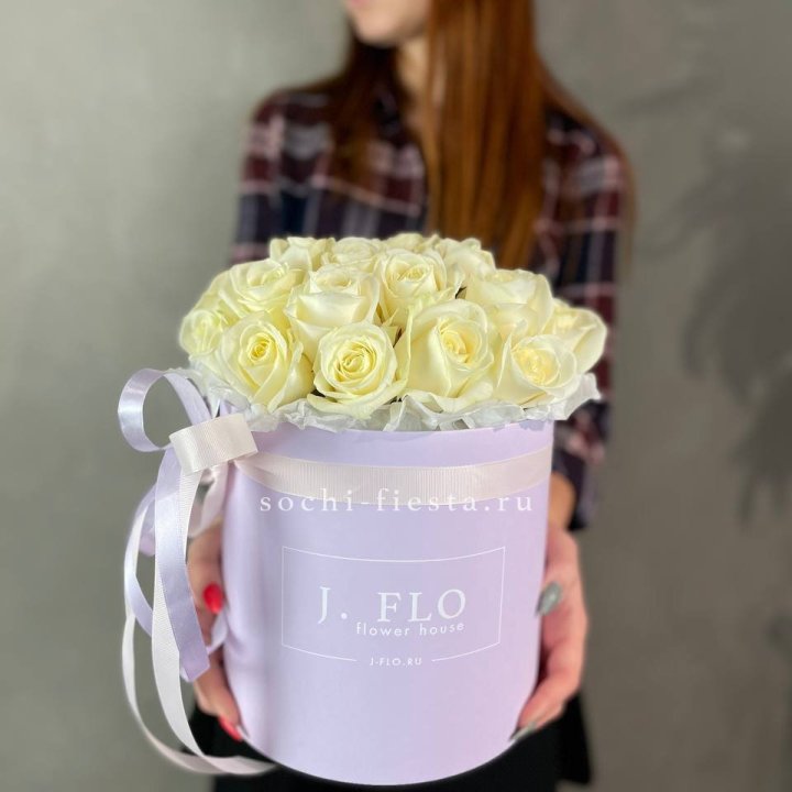 25 роз в цилиндре  в Рыбинске