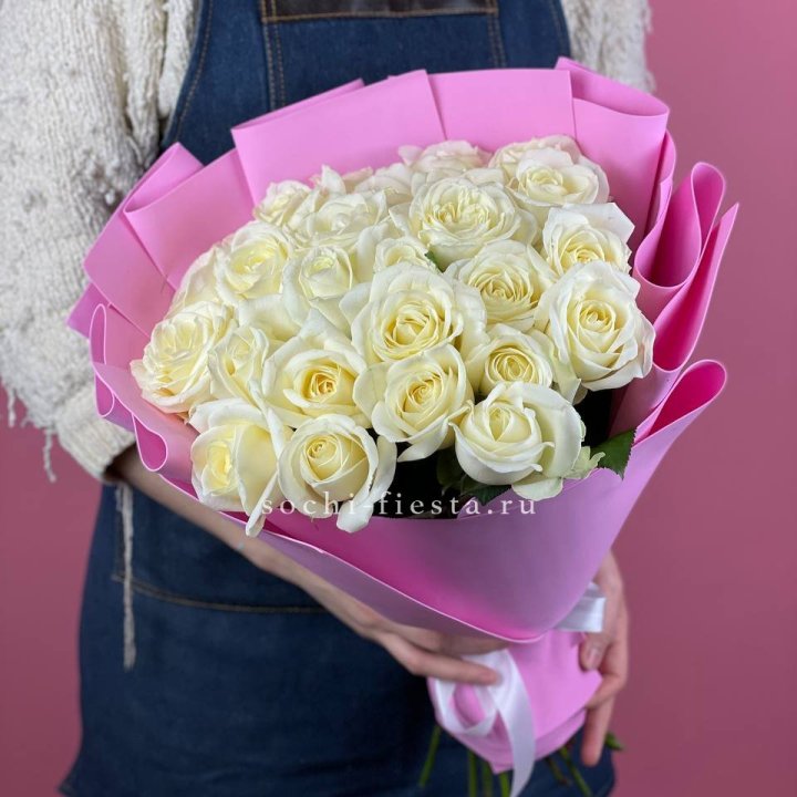 25 белых роз в Рыбинске