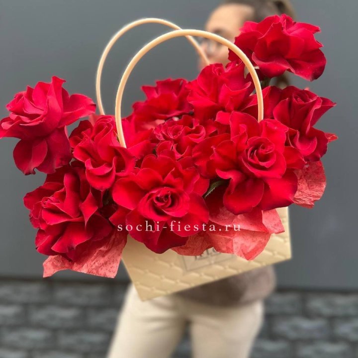 Французские розы в сумочке в Рыбинске