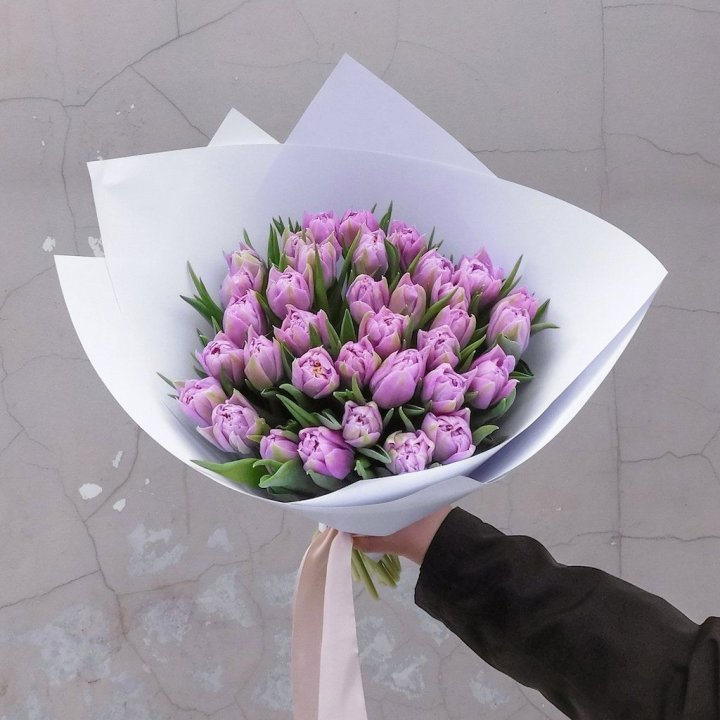 35 сиреневых тюльпанов в Рыбинске