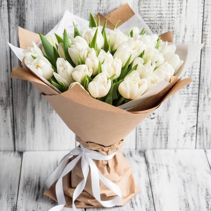 25 белых тюльпанов в Рыбинске